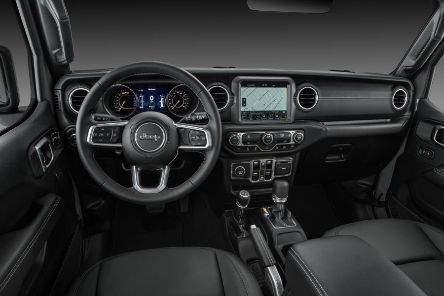 Торпедо Jeep Wrangler Unlimited Overland (JL) 2019 года  (LA) (фото 21 из 36)